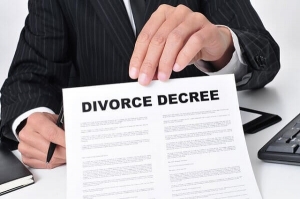 divorce decree paperwork